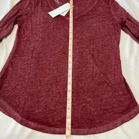Ultra Flirt Long-Sleeved Textured Boyfriend T-Shirt Maroon Juniors Size medium - Picture 4 of 6